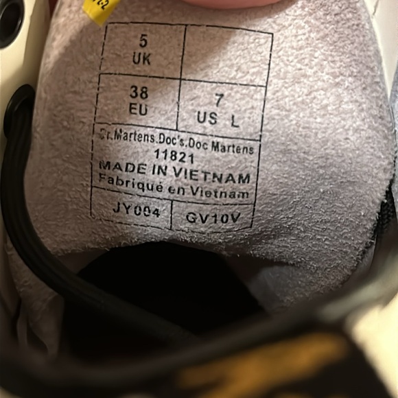 Dr Martens Doc white w yellow stitching 8 eyelet boot sz 7 - Picture 6 of 13